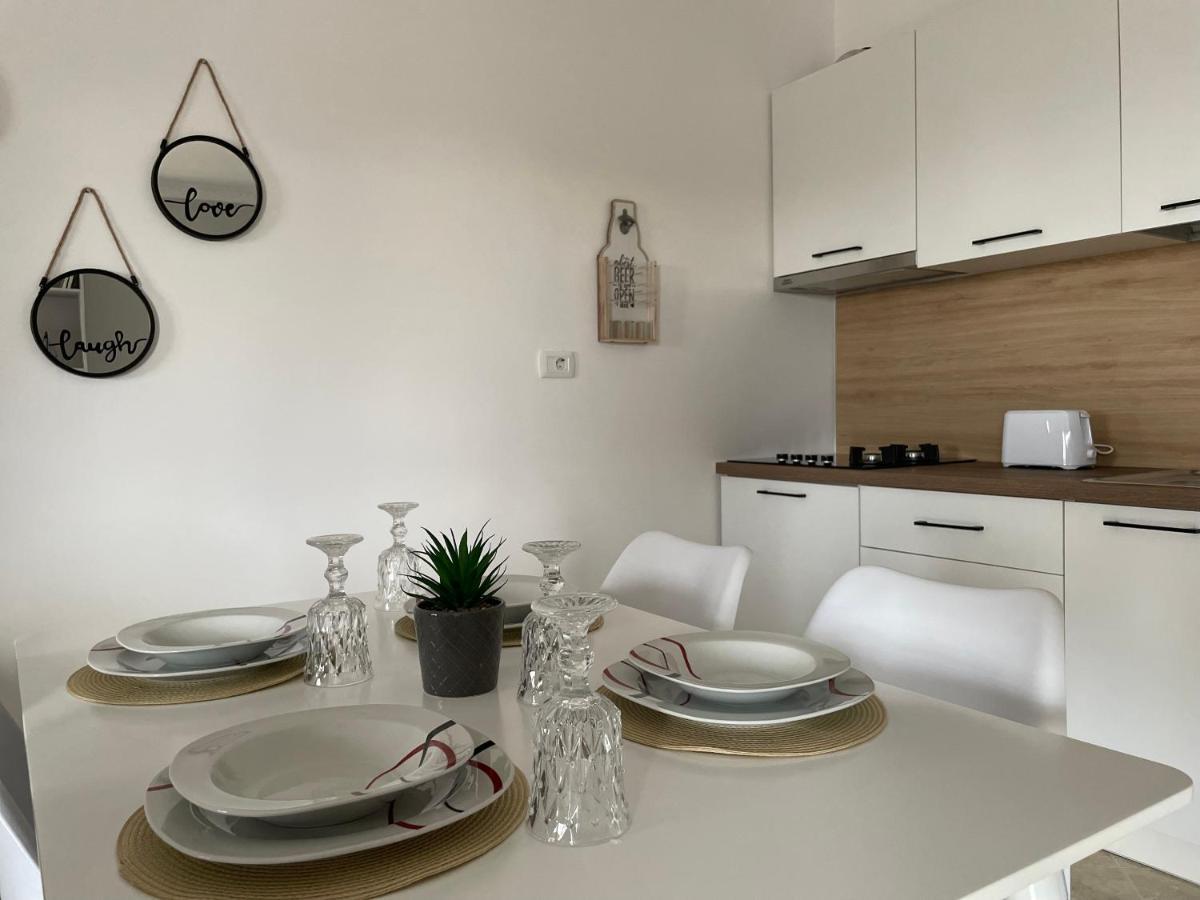 The Sunset Apartment Vlorë Екстериор снимка
