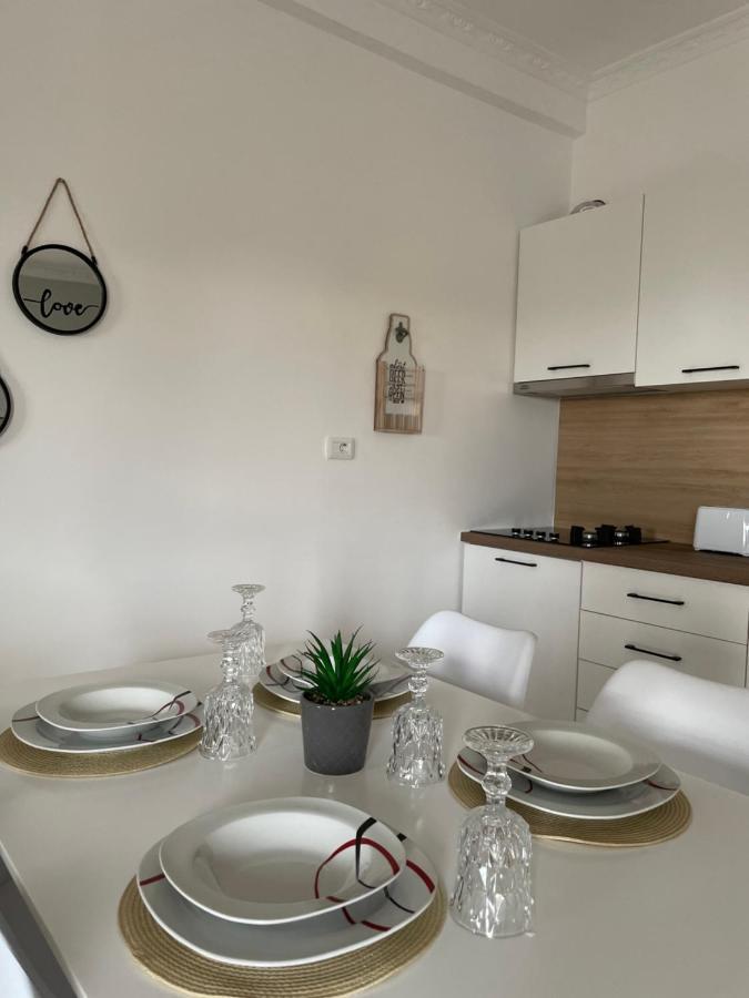 The Sunset Apartment Vlorë Екстериор снимка