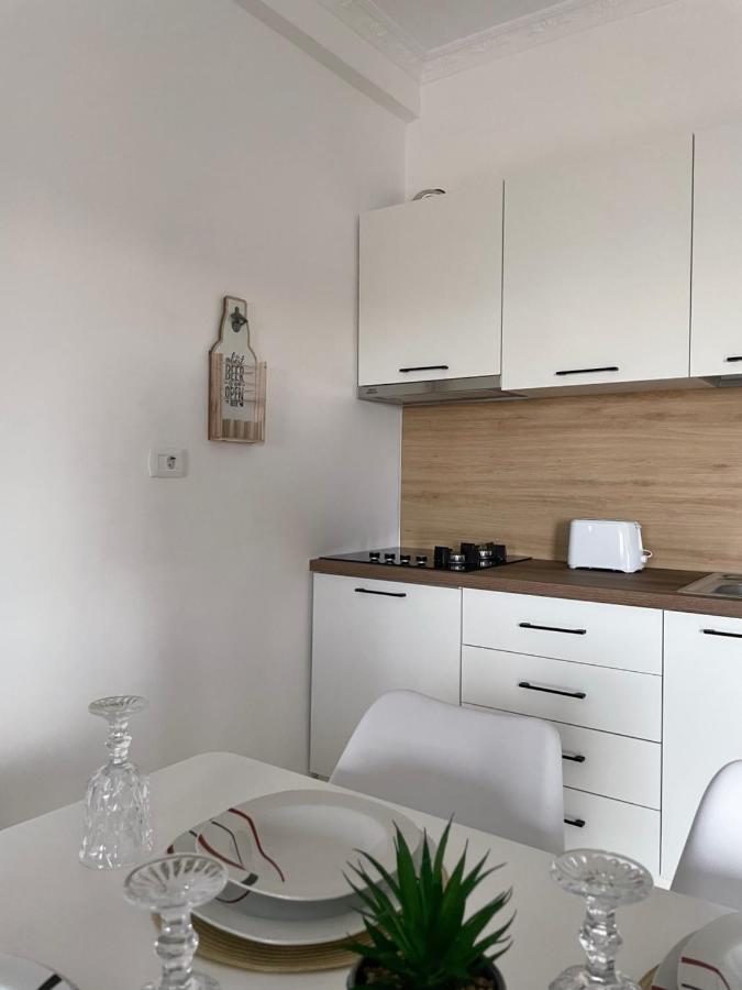 The Sunset Apartment Vlorë Екстериор снимка